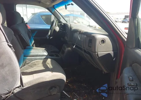 2000 Chevrolet Silverado 1500 Ls из США, поврежденный, VIN 1GCEK19T7YE208331